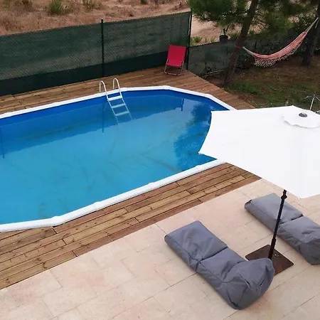 Sleeps 8 Pool Air Con Wifi *