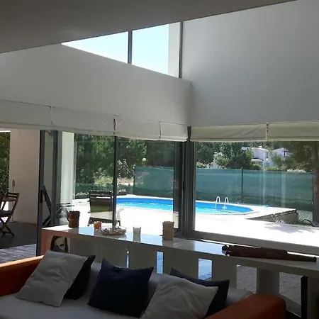 Sleeps 8 Pool Air Con Wifi 세심브라